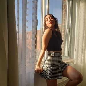 Meet your Posher, Naïma